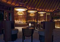 Constance Halaveli Resort