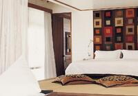 Cocoa Island Resort